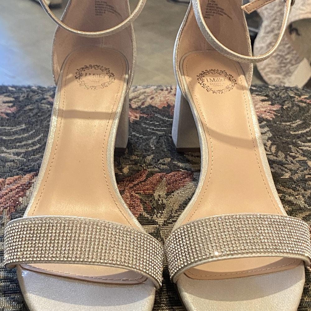 Women’s shoes
